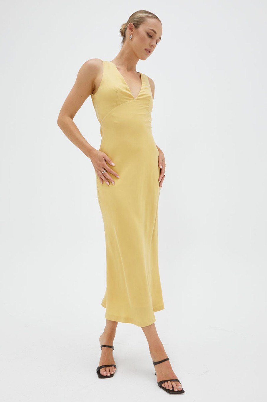 Dresses SOVERE | Arcade Slip Dress - Golden