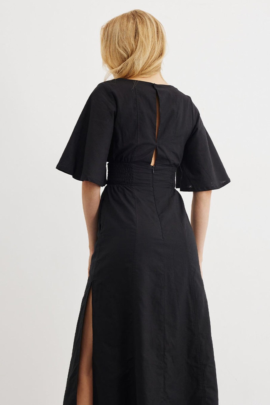 Dresses SOVERE | Epiphany Midi Dress - Black