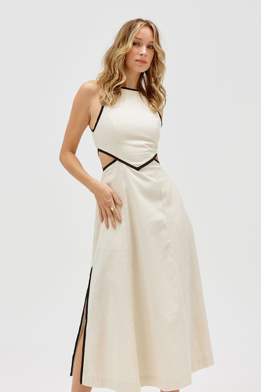 Dresses SOVERE | Express Midi Dress - Neutral