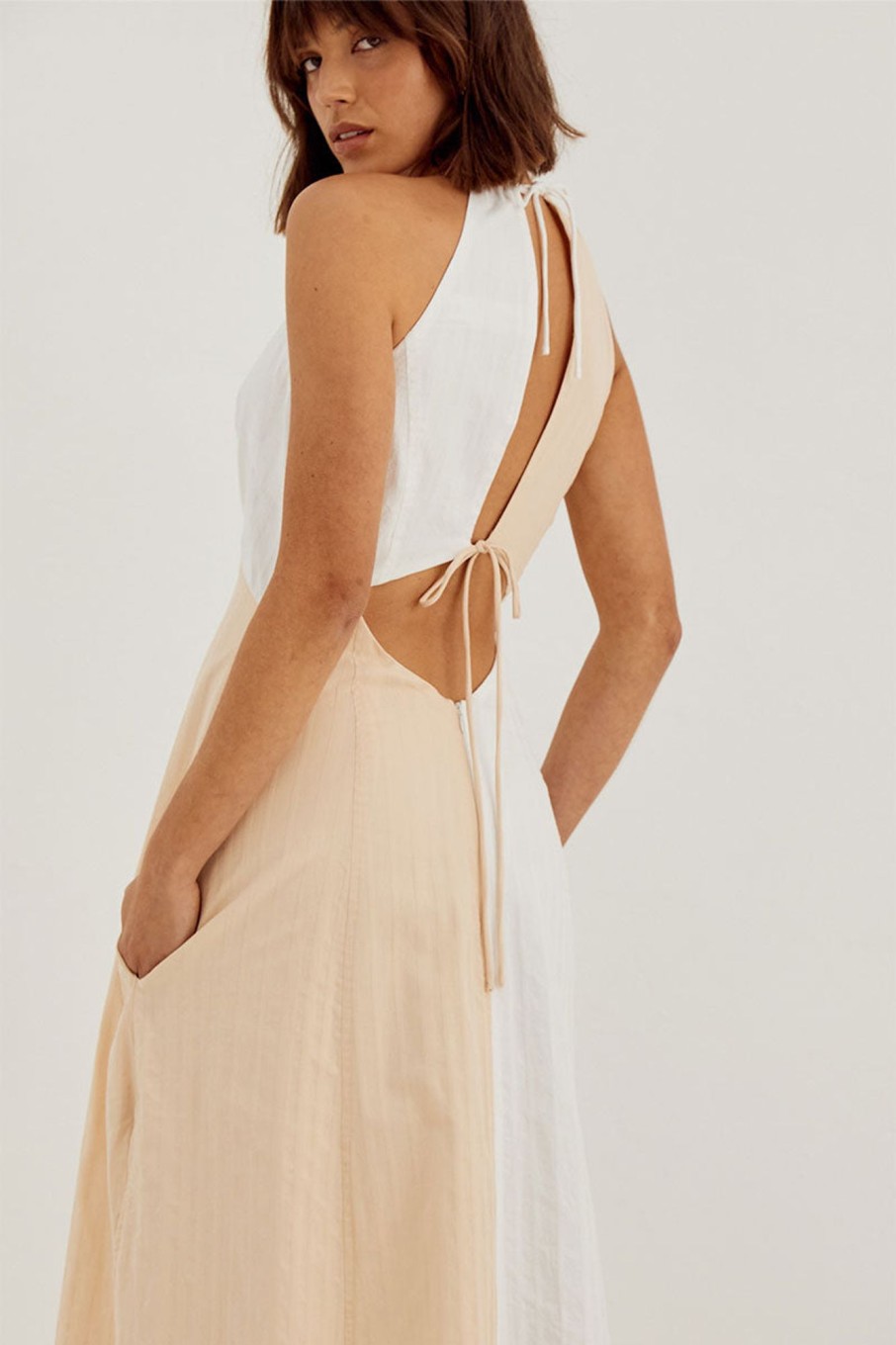 Dresses SOVERE | Destine Midi Dress - Milk Tea