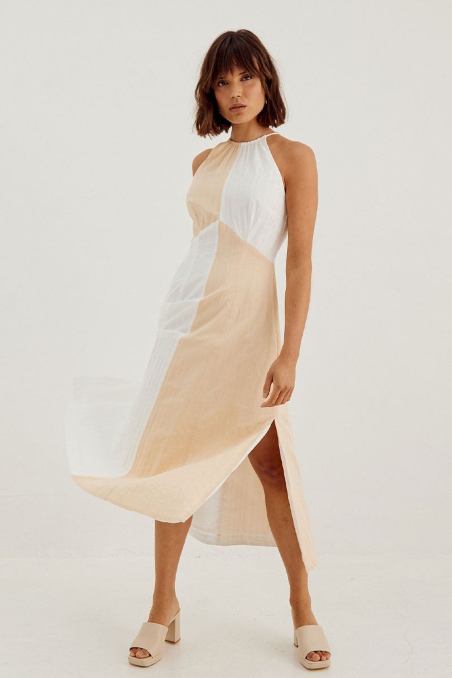 Dresses SOVERE | Destine Midi Dress - Milk Tea