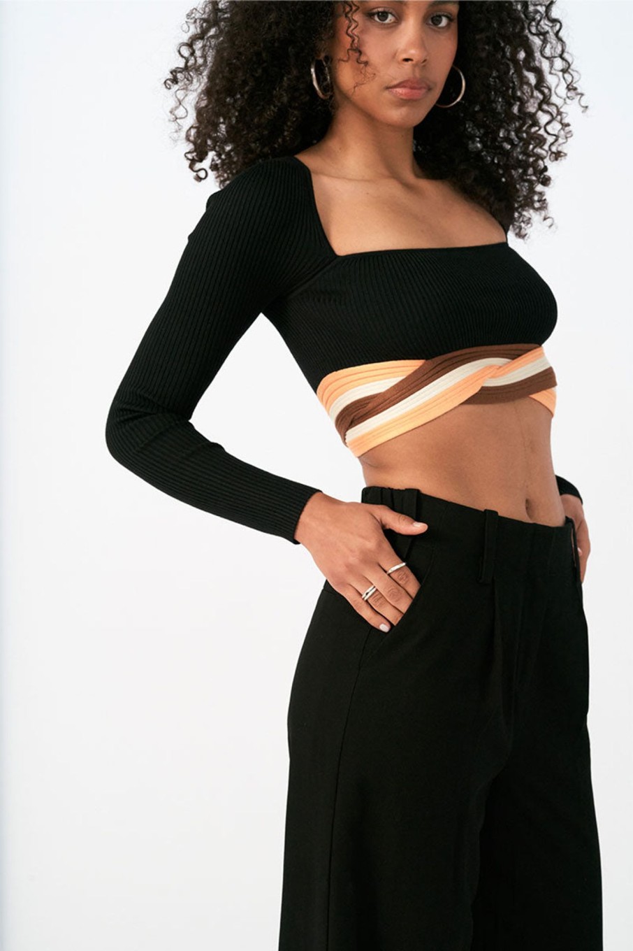 Knitwear SOVERE | Inertia Knit Crop - Black / Apricot