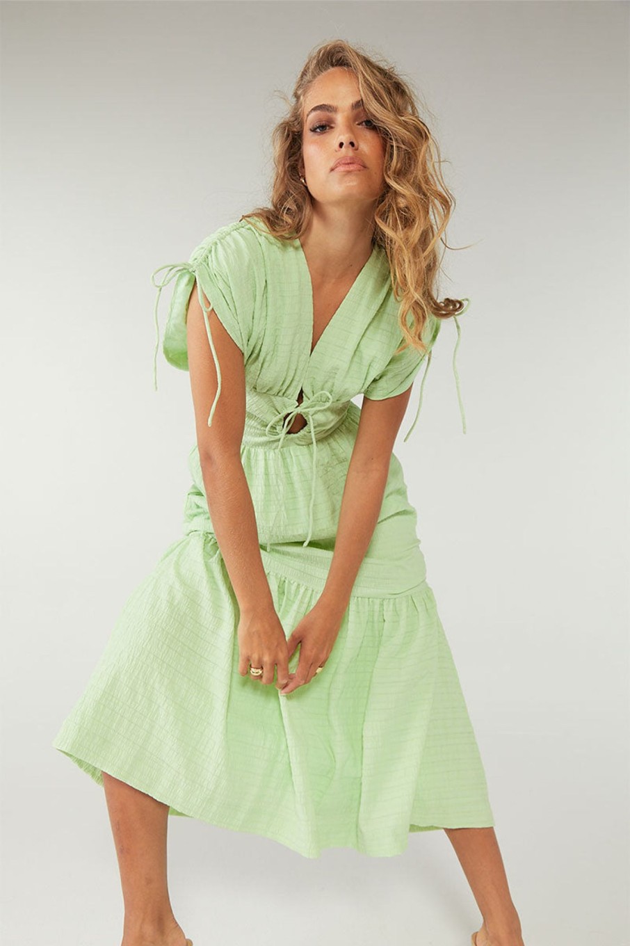 Dresses SOVERE | Lucid Midi Dress - Lime