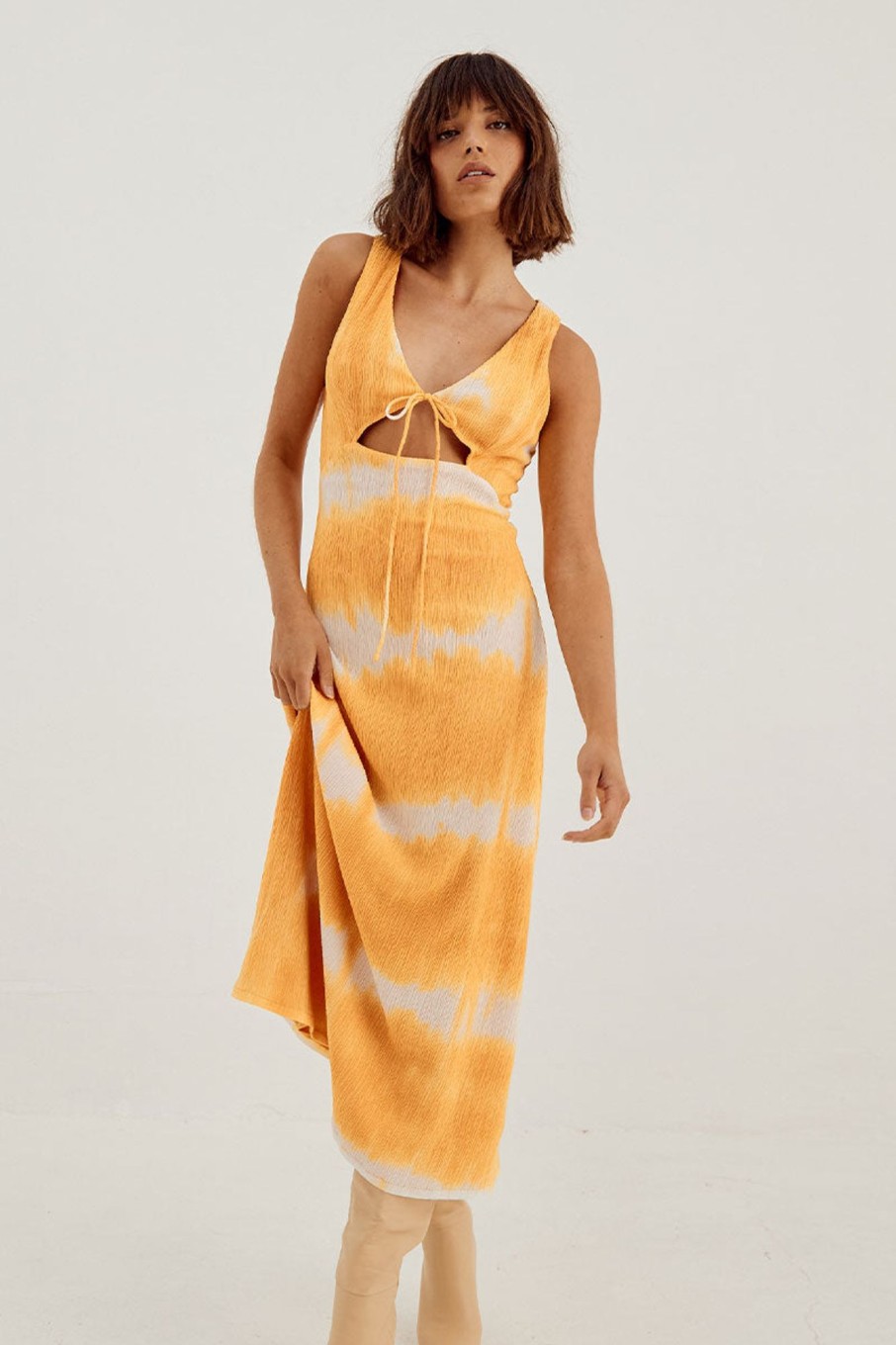 Dresses SOVERE | Nova Midi Dress - Honeycomb